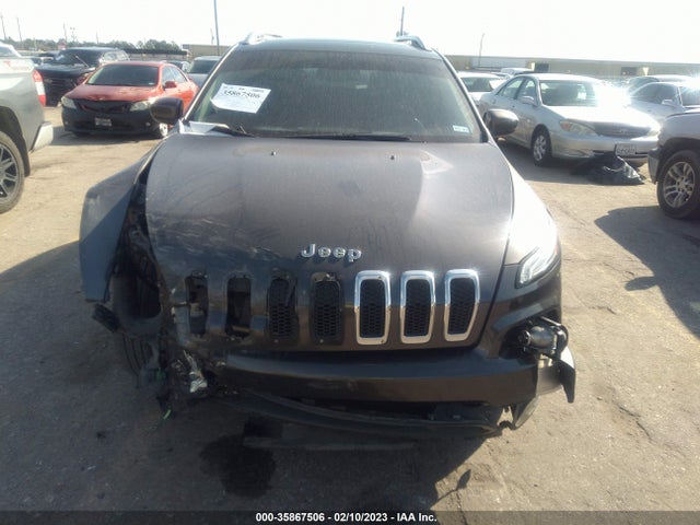 1C4PJLCS3GW307499 Jeep Cherokee Latitude