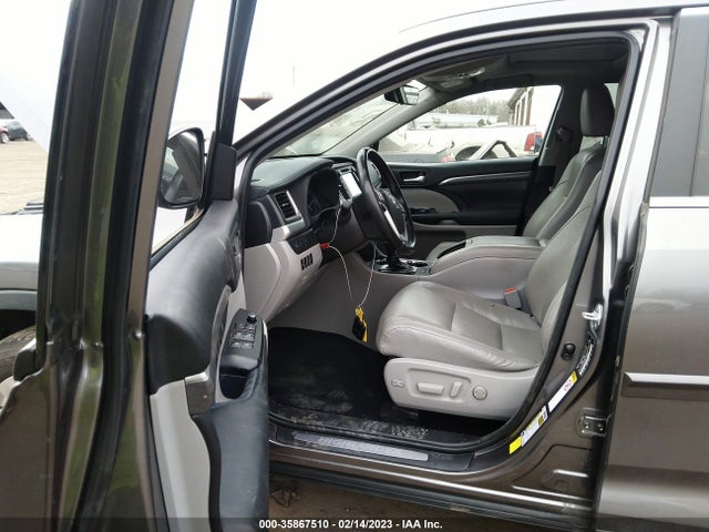 2018 Toyota Highlander, VIN: 5TDDZRFHXJS488512