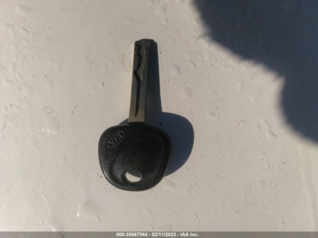 KNADM4A36C6085494 KIA RIO LX