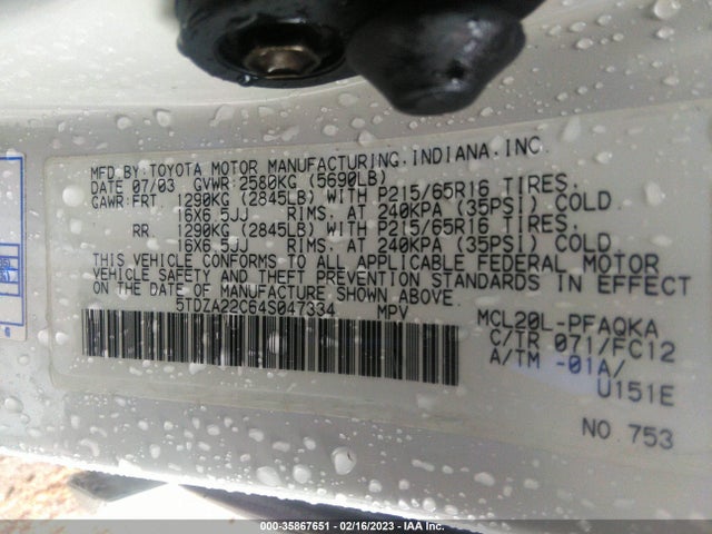 2004 TOYOTA SIENNA XLE VIN: 5TDZA22C64S047334