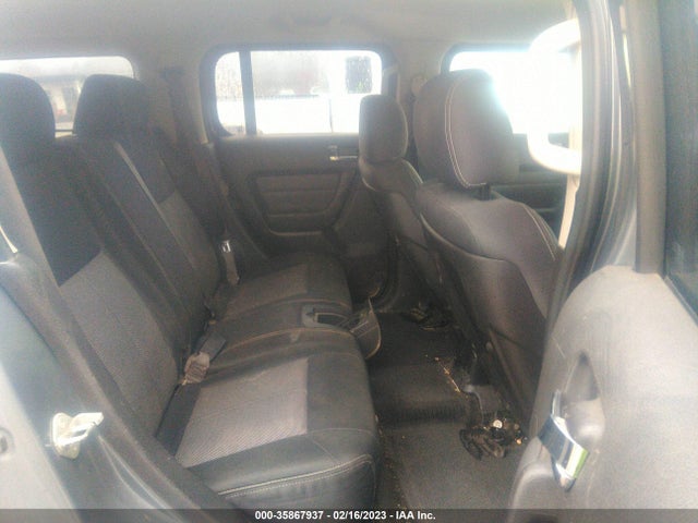 5GTEN13EX88150773 Hummer H3 SUV