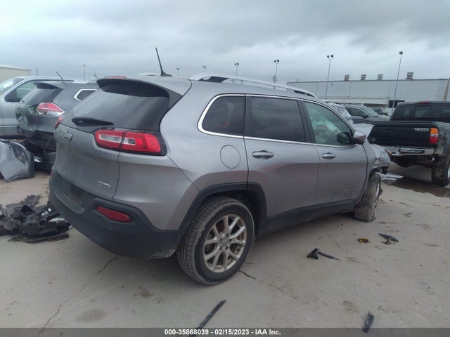 1C4PJLCB6HW508136 Jeep Cherokee Latitude