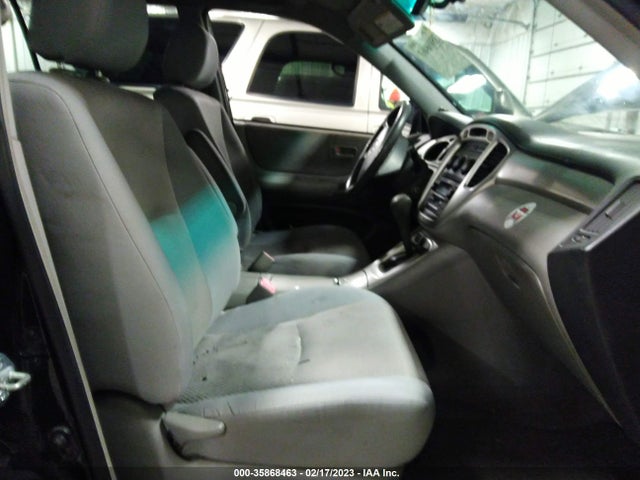 2005 TOYOTA HIGHLANDER VIN: JTEGP21A450073565