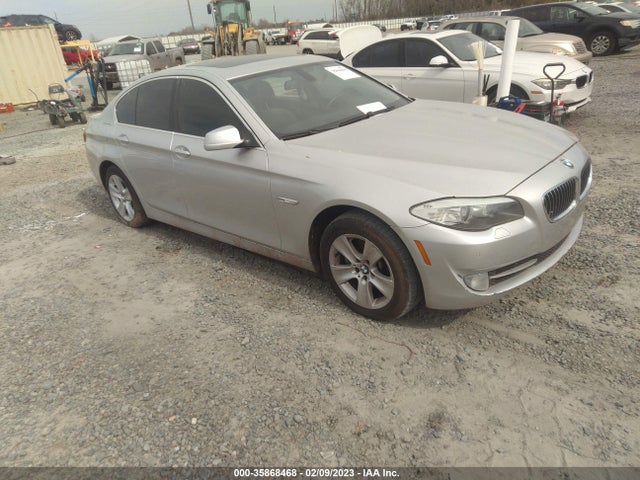 2012 BMW 5 SERIES 528I VIN: WBAXG5C54CDX05568