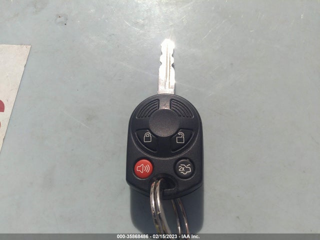 2009 FORD ESCAPE XLS VIN: 1FMCU02719KA33968