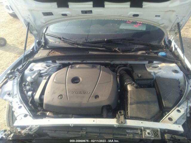 7JRA22TM9KG012216 Volvo S60 R-design