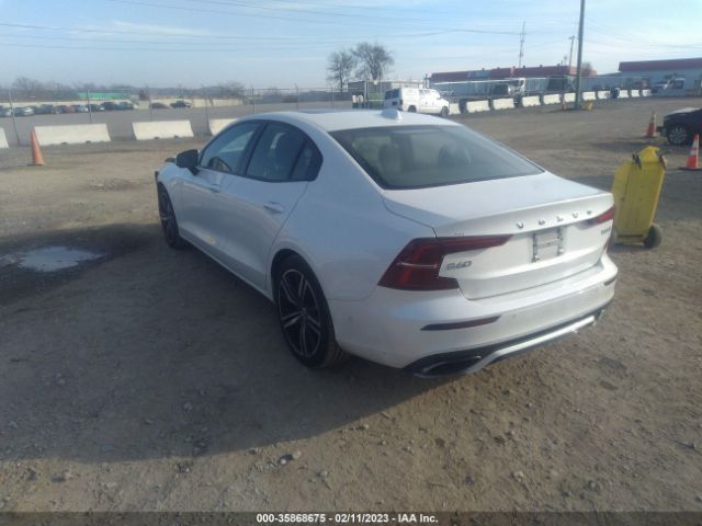 7JRA22TM9KG012216 Volvo S60 R-design