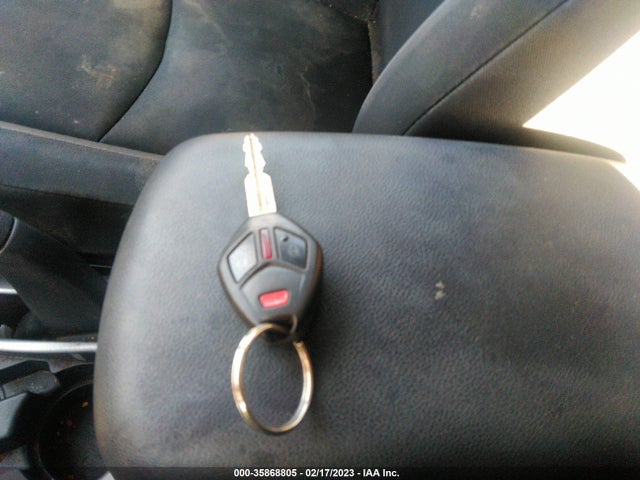 JA4LS21W18Z012939 Mitsubishi Outlander Es