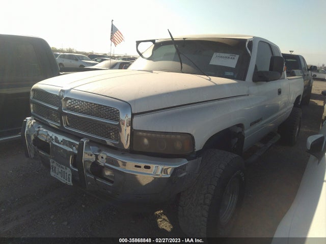 Dodge RAM 1500 1999 3B7HC13Y9XG181302 Image 2