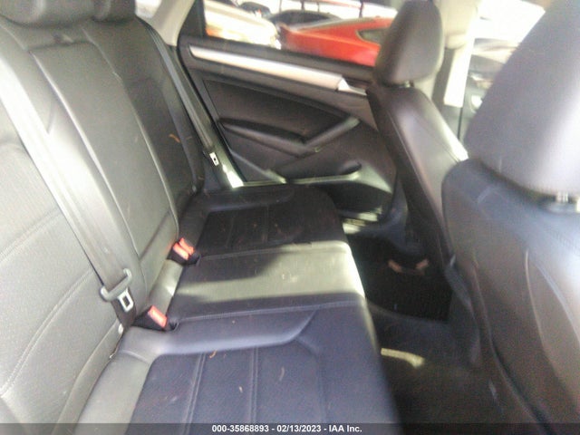 1VWBV7A30FC054365 Volkswagen Passat 2.0l Tdi Se W/sunroof