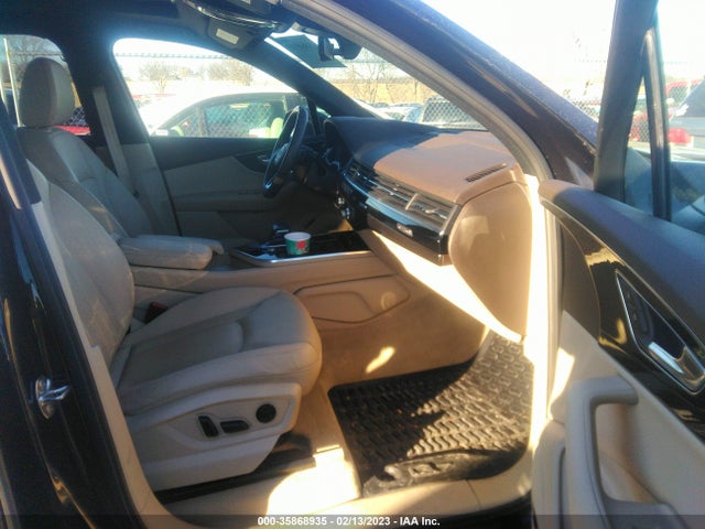 WA1VAAF72JD042493 Audi Q7 Prestige
