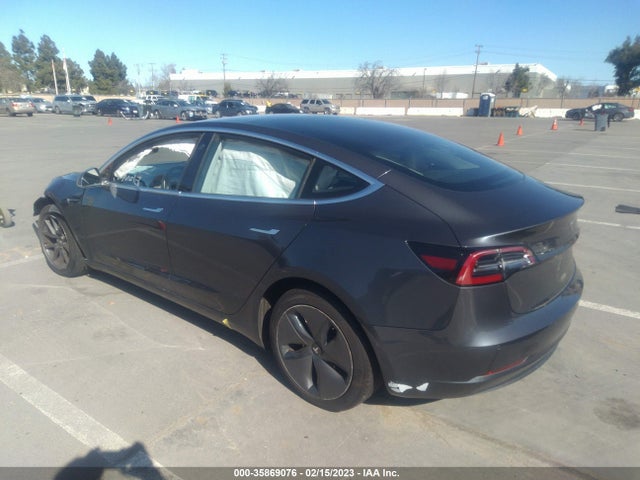2018 Tesla 3, VIN: 5YJ3E1EA7JF011523