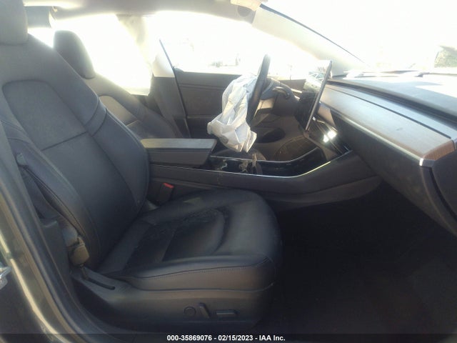 2018 Tesla 3, VIN: 5YJ3E1EA7JF011523
