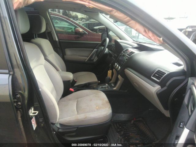 JF2SJAGC3JH609079 Subaru Forester Premium