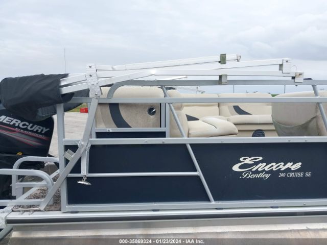 2014 BENTLEY BOAT ENB11886D414      Photo 5