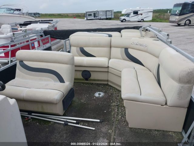 2014 BENTLEY BOAT ENB11886D414      Photo 7