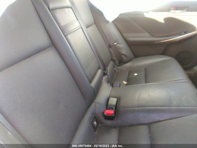 Lexus IS 200T 2016 JTHBA1D22G5004327 Image 9