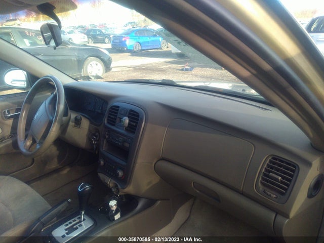 Hyundai Sonata 2002 KMHWF25SX2A712541 Image 6