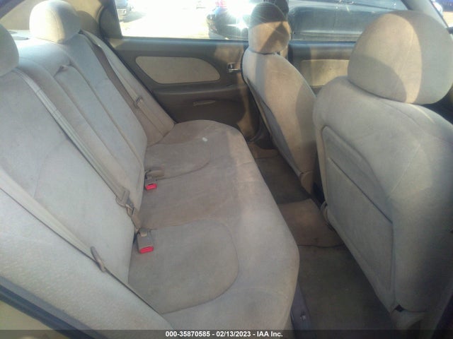 Hyundai Sonata 2002 KMHWF25SX2A712541 Image 9