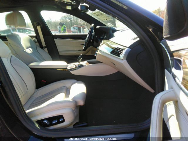 WBAJE7C37HG890131 BMW 5 Series 540i Xdrive
