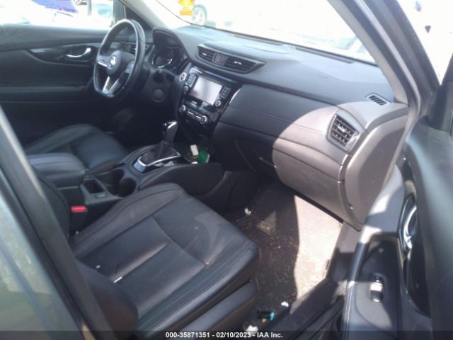 JN8AT2MT9JW455816 Nissan Rogue Sl