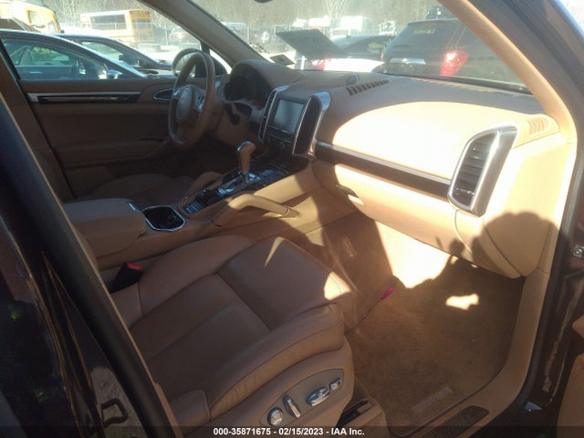 2014 Porsche Cayenne, VIN: WP1AA2A25ELA09102