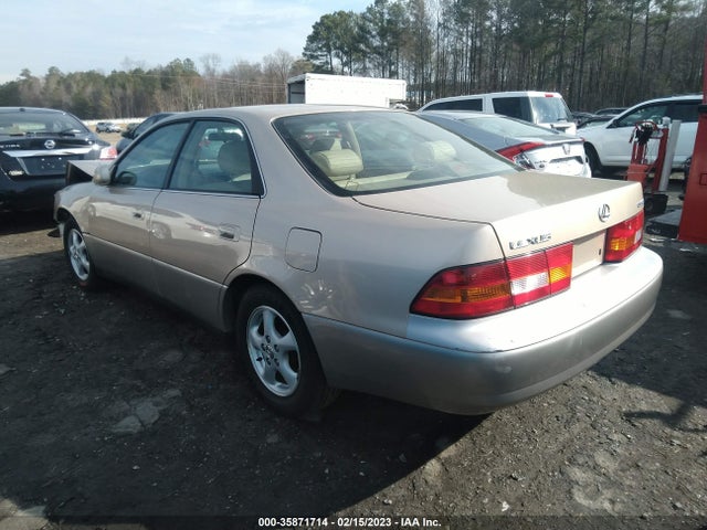 JT8BF28GXX0206536 Lexus ES 300 LUXURY SPORT SDN