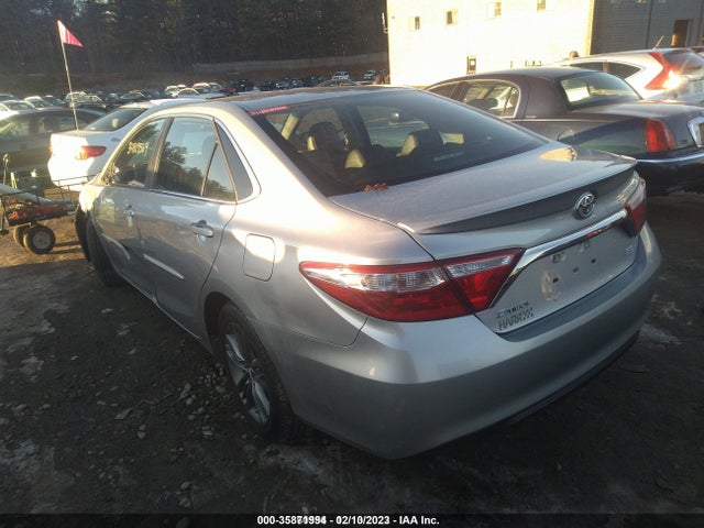 35871994 :رقم المزاد ، 4T1BF1FK0HU409170 vin ، 2017 Toyota Camry Se مزاد بيع