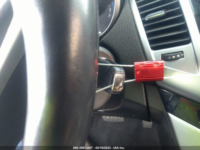 Chevrolet CRUZE LT 2015 1G1PE5SB3F7233102 Image 3
