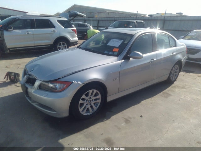 BMW 3 Series 2007 WBAVC93527KX56563 Image 2