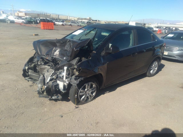 Chevrolet SONIC LT 2016 1G1JC5SG7G4115791 Image 2