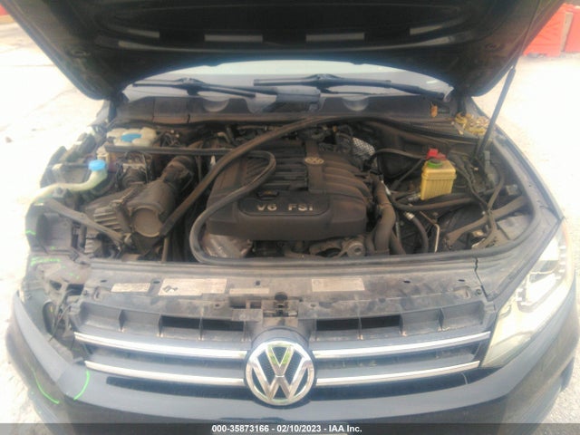 WVGFF9BP1CD005336 Volkswagen Touareg Lux