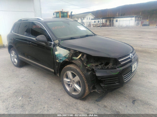 WVGFF9BP1CD005336 Volkswagen Touareg Lux