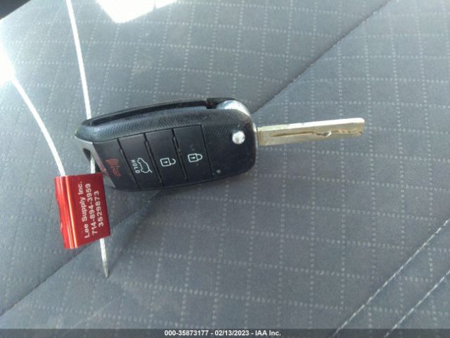 5XYPG4A54GG012703 KIA Sorento 3.3l Lx