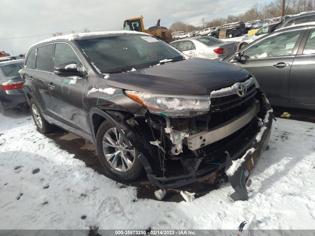 2015 Toyota Highlander, VIN: 5TDBKRFH7FS109081