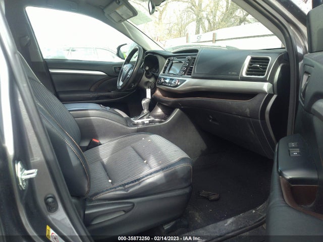2015 Toyota Highlander, VIN: 5TDBKRFH7FS109081