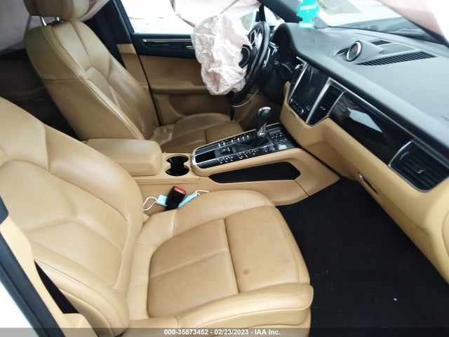 2018 PORSCHE MACAN WP1AA2A51JLB10593 Photo 4
