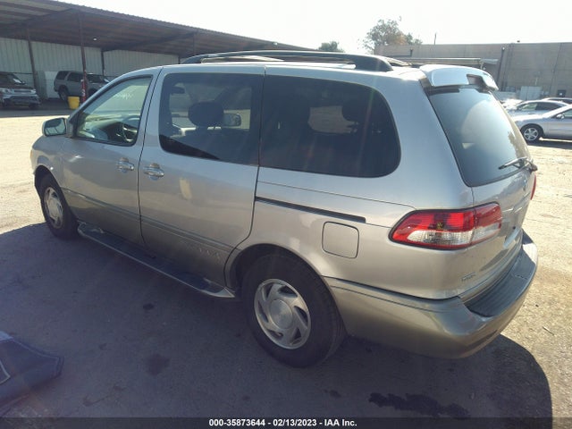 2002 TOYOTA SIENNA LE/XLE VIN: 4T3ZF13C52U428792