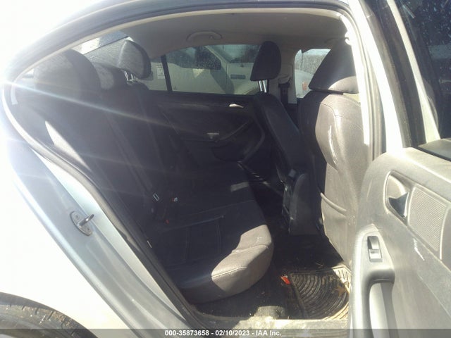 2011 VOLKSWAGEN JETTA SEDAN SE W/CONVENIENCE VIN: 3VWDX7AJ5BM364585