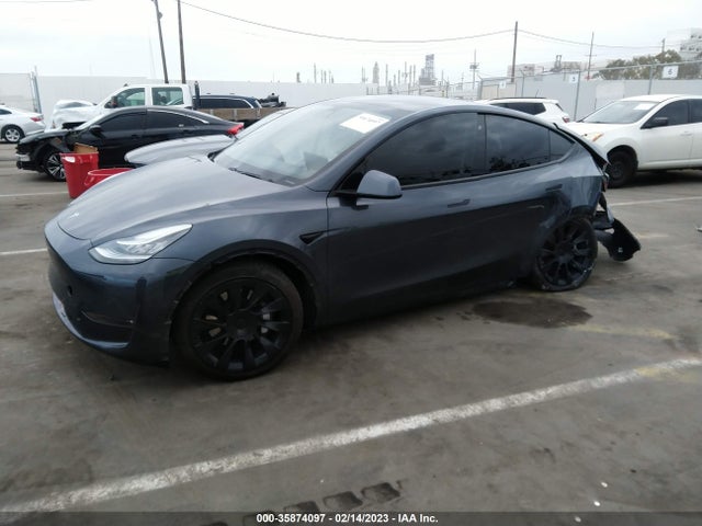 Tesla Model Y Long Range 2020 5YJYGDEE5LF051333 Image 2