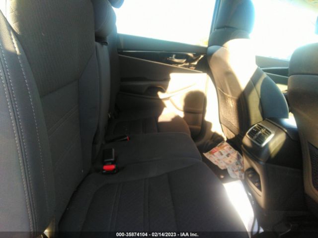 5XYPGDA31HG261556 KIA SORENTO LX