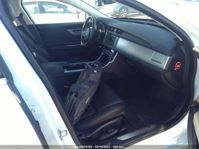 SAJBJ4BV7HCY37300 Jaguar Xf 35t Premium