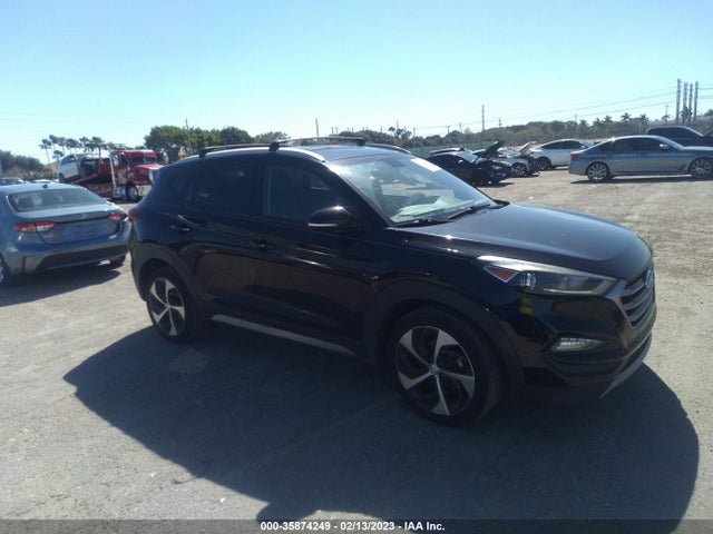 2017 KM8J33A26HU301689 main image