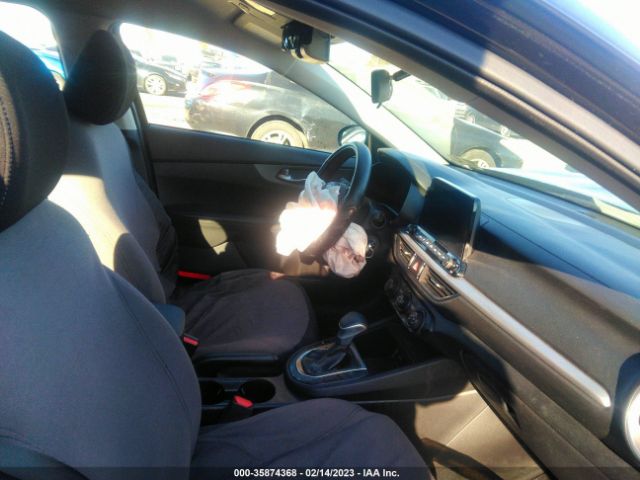3KPF24AD3ME388674 KIA Forte Lxs