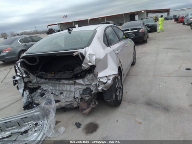 3KPF24AD7LE202665 KIA Forte Lxs
