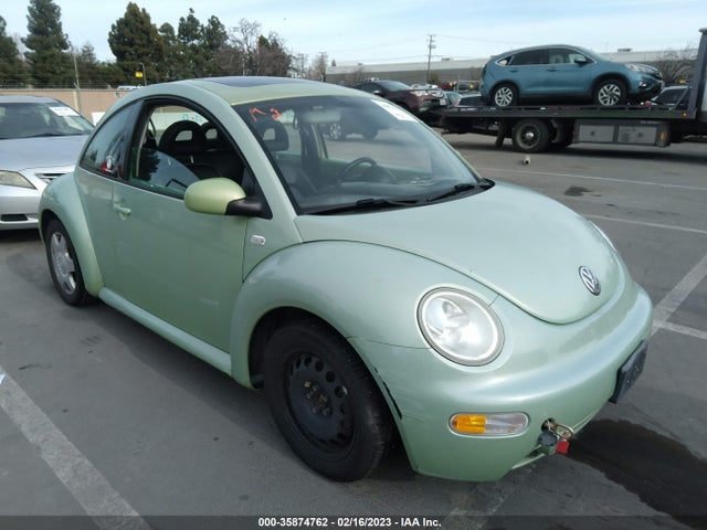 2001 3VWDC21C11M401582 main image