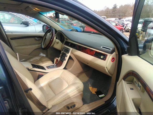 YV4BZ982181015697 Volvo XC70