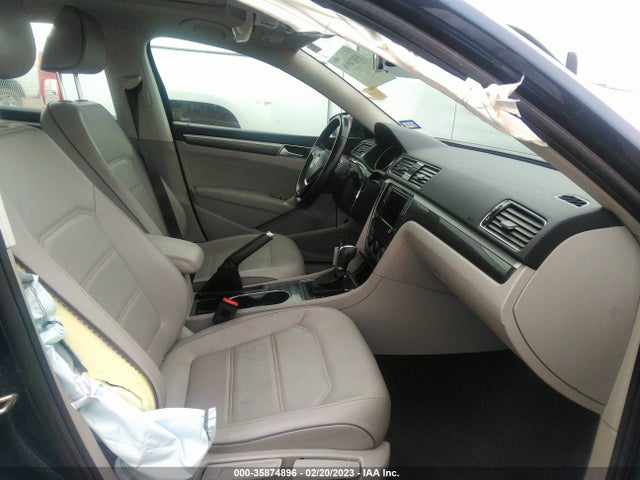 1VWBA7A30JC022469 Volkswagen Passat 2.0t Se