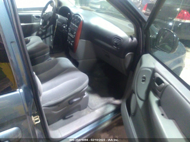 1C4GP45R75B277264 Chrysler Town & Country