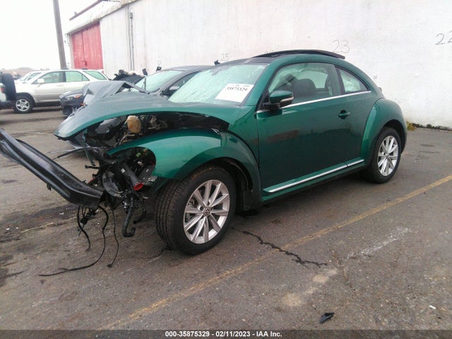 3VWJD7AT6JM713930 Volkswagen Beetle Se